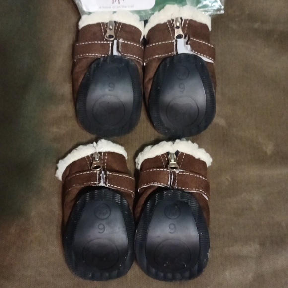Outdoor Dog shearling boots brown size medium 4 boots - Picture 8 of 17